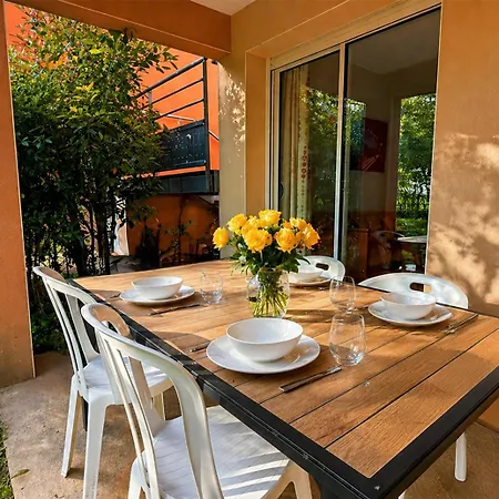 T3 Chaleureux Avec Terrasse, Piscine Et Parking Apartman Prayssac