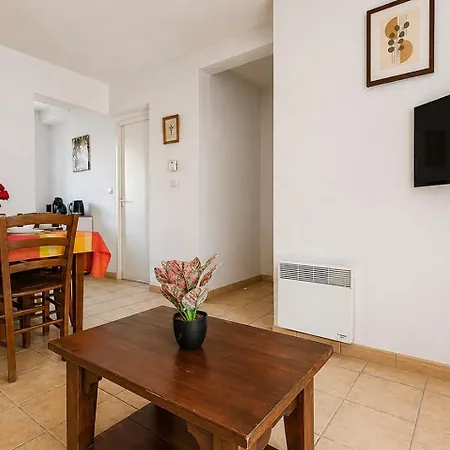 T3 Chaleureux Avec Terrasse, Piscine Et Parking Prayssac