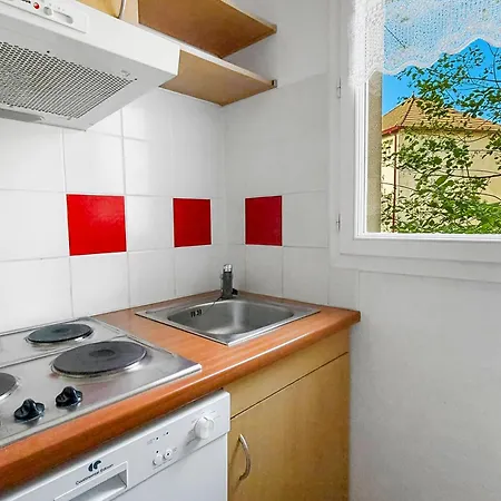 T3 Chaleureux Avec Terrasse, Piscine Et Parking Appartamento Prayssac